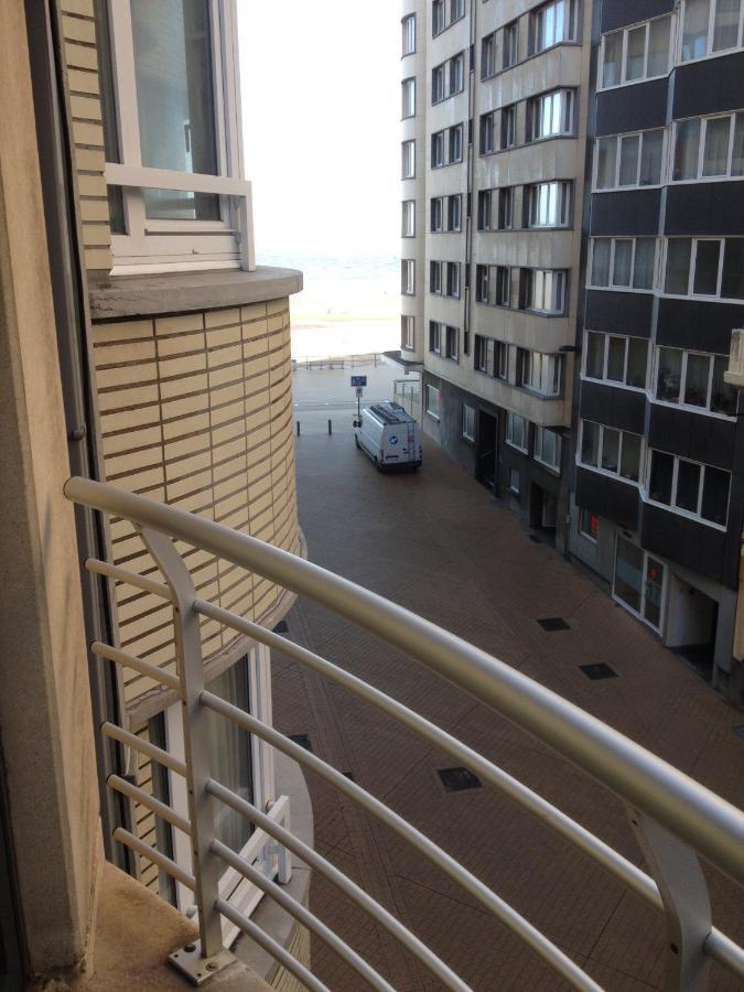 Centraal Gelegen App Met Lateraal Zeezicht Ostende Kültér fotó